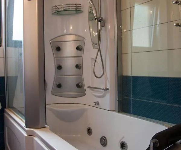 Tzanatos Βίλα Troianata