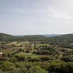 וילה Tzanatos Troianata
