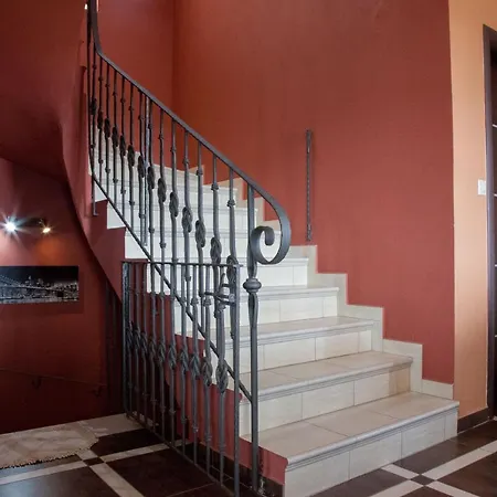 Villa Tzanatos *