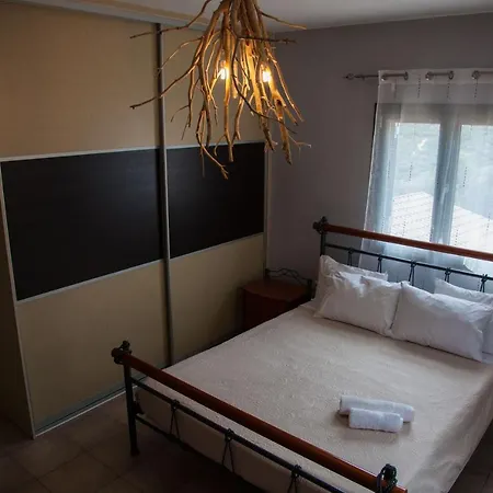 Tzanatos Villa